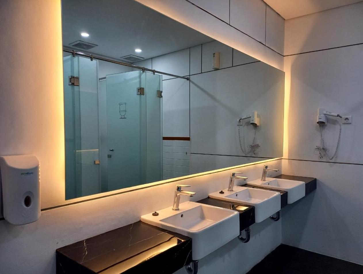 Nindya Biodistrict Hotel Bandung Bagian luar foto